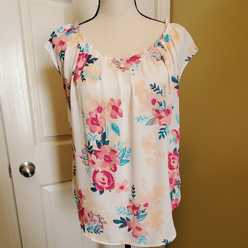 LC Lauren Conrad Short Sleeve Blouse